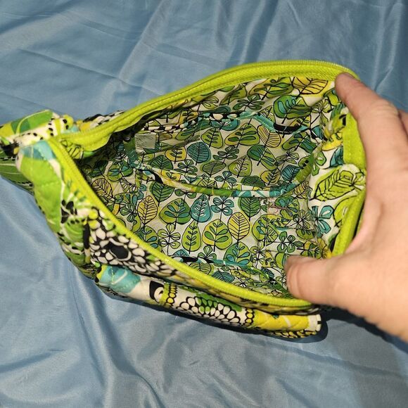 Vera Bradley Limes Up Quilted Floral Pattern Boho Crossbody Saddle Bag - Picture 3 of 12
